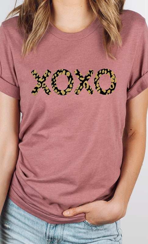 Metallic Gold Leopard Print XOXO Graphic Tee - Aaria Tees