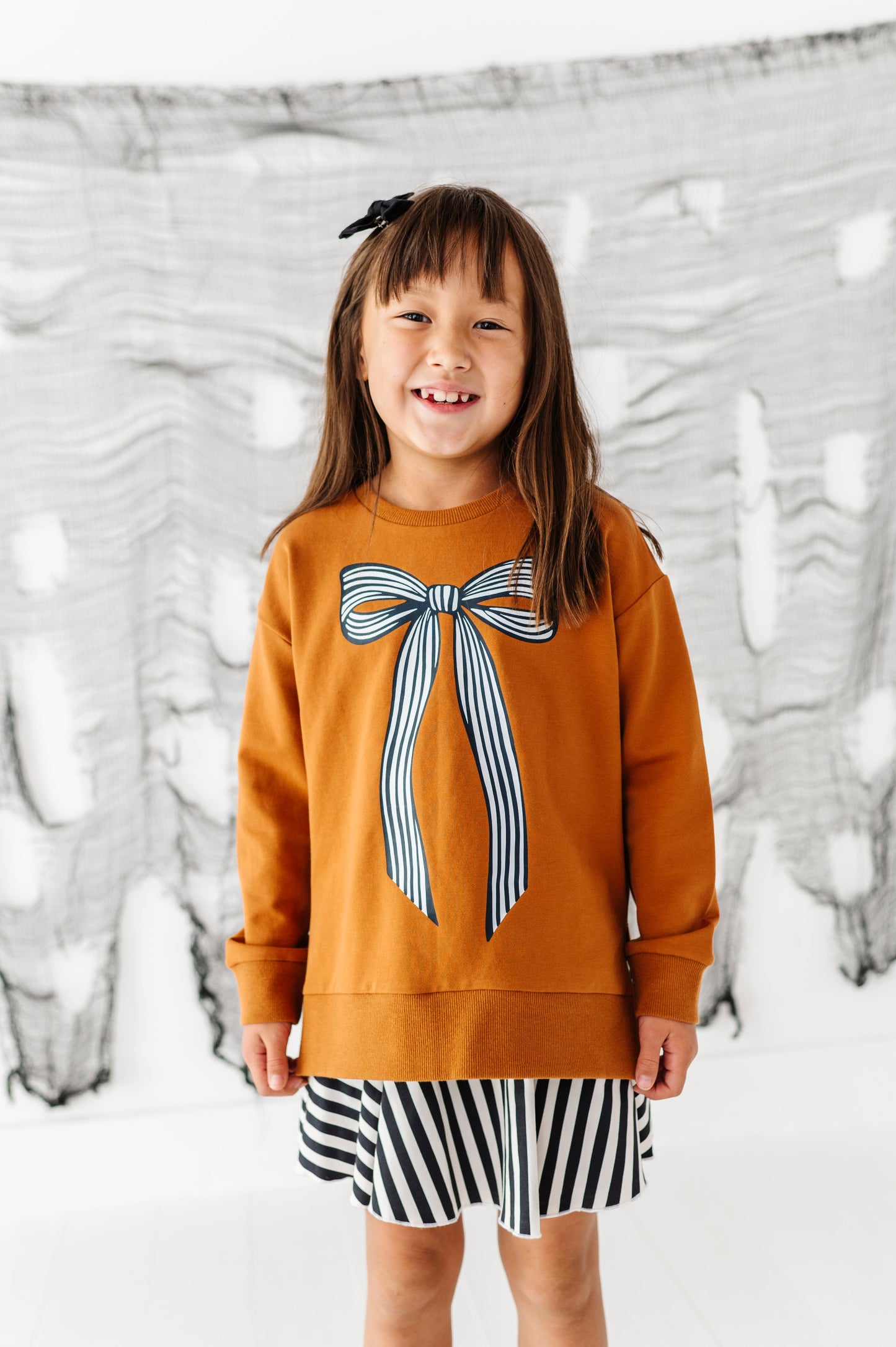 Striped Bow | SIDE-SPLIT SWEATSHIRT