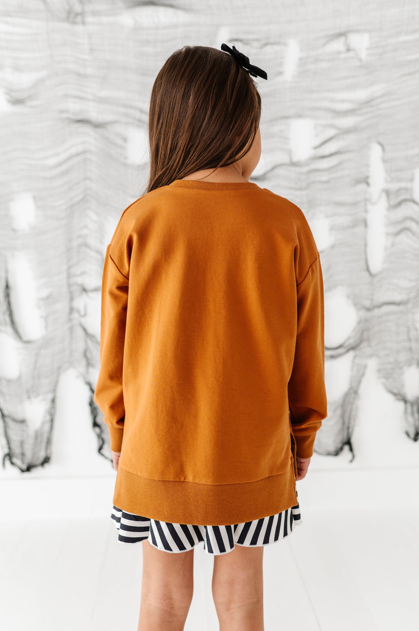 Striped Bow | SIDE-SPLIT SWEATSHIRT