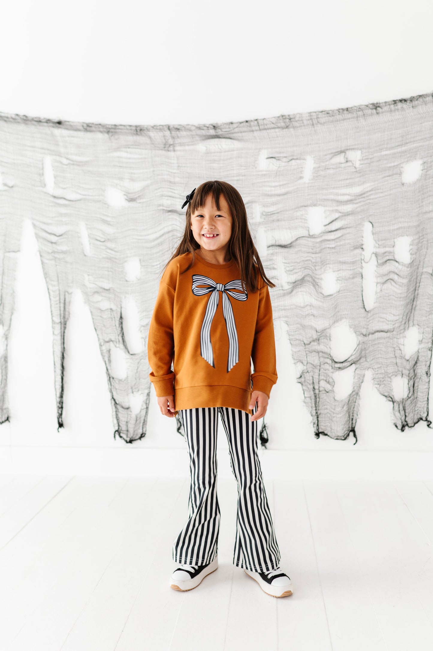 Striped Bow | SIDE-SPLIT SWEATSHIRT