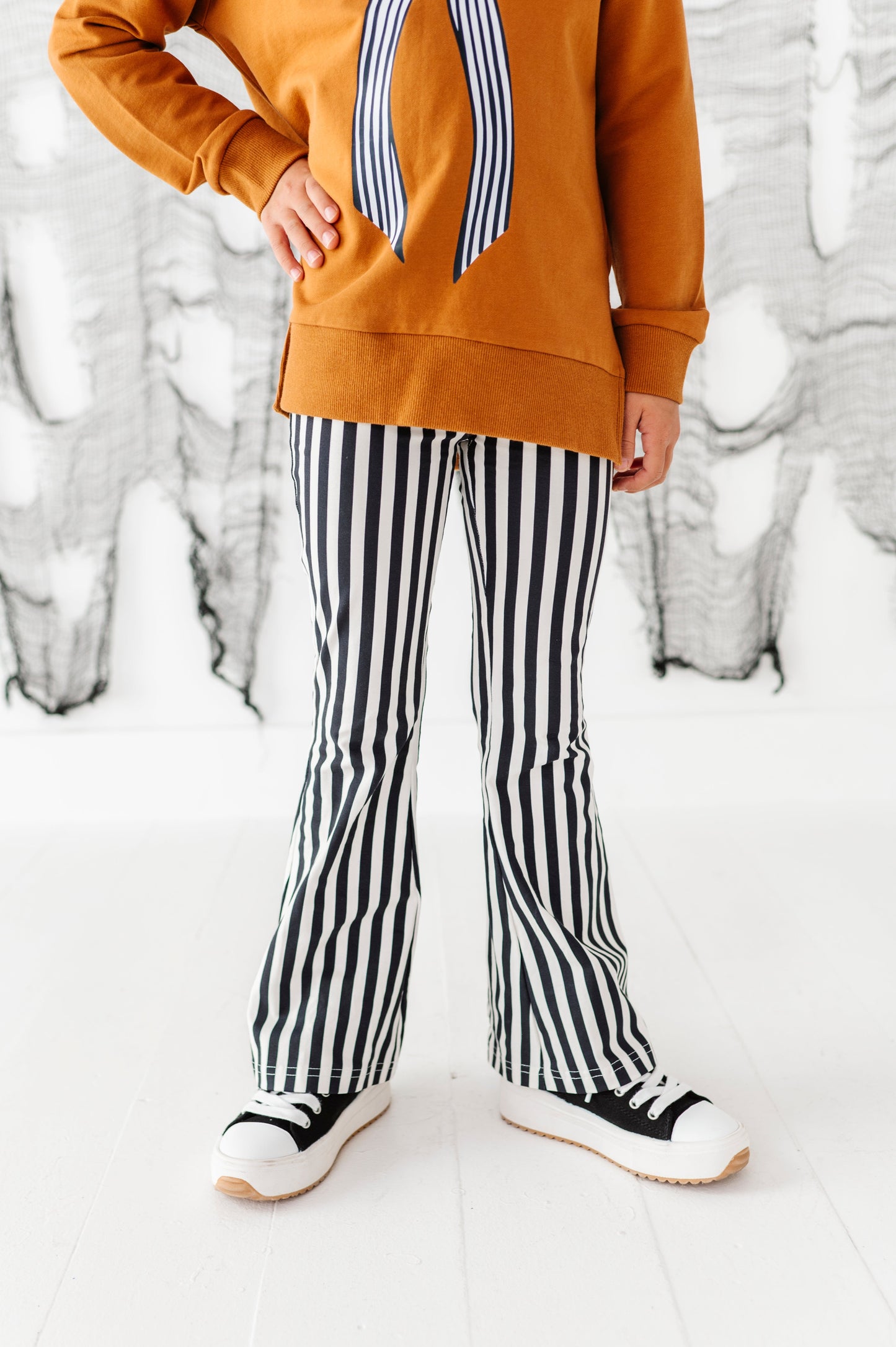 Striped Bow | SIDE-SPLIT SWEATSHIRT