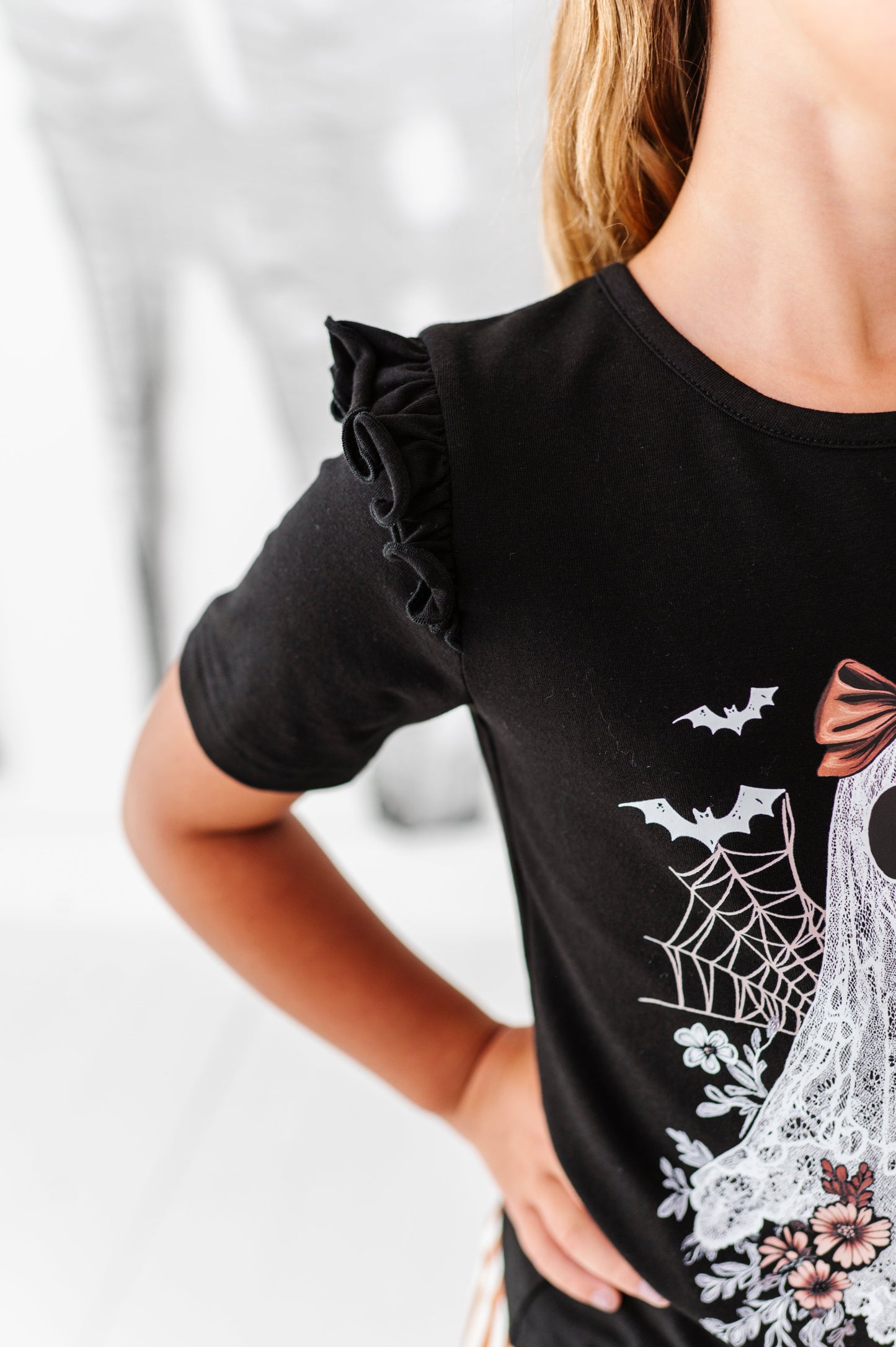 Lacey the Ghost | TEE