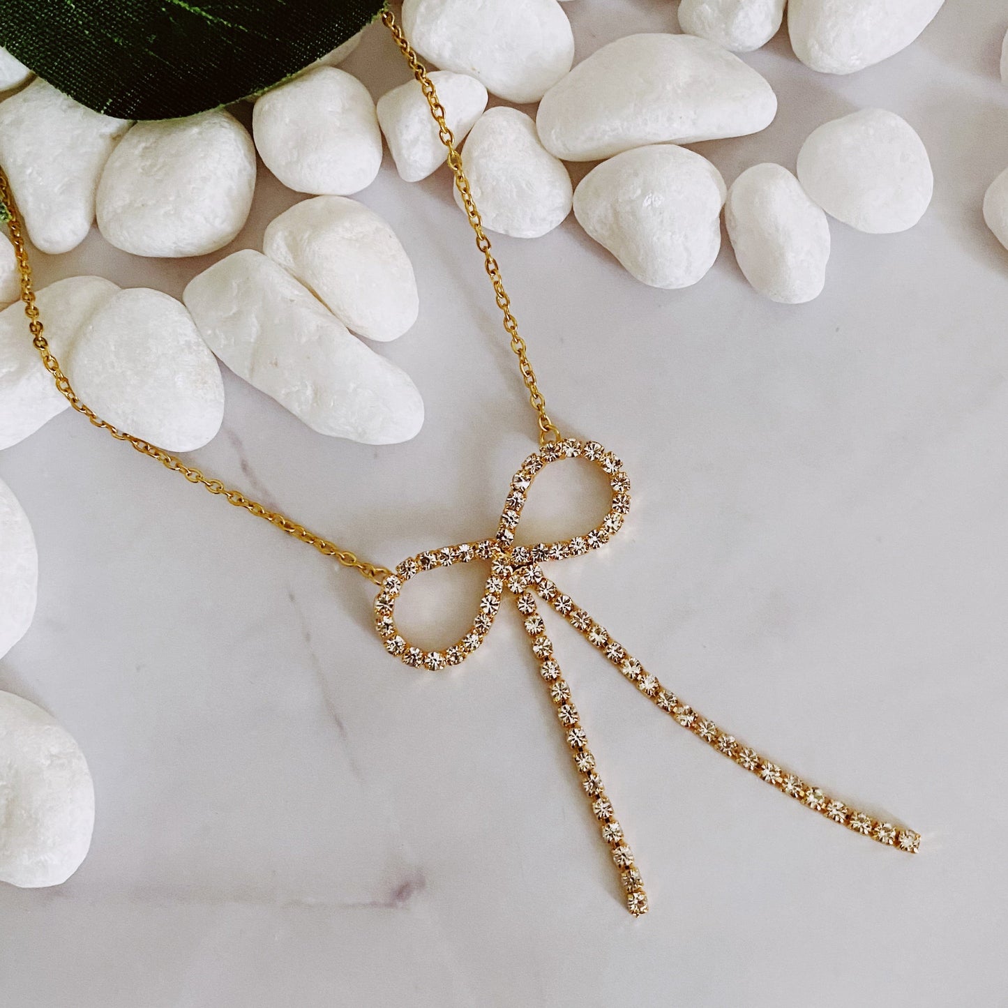 Adorable Shine Bow Necklace - Aaria Tees