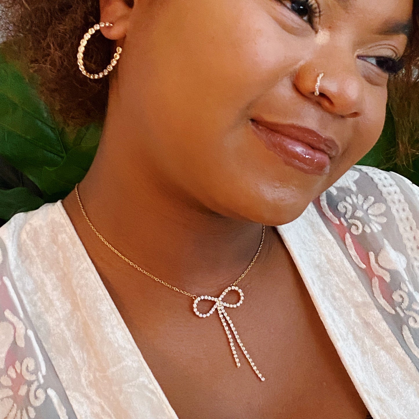 Adorable Shine Bow Necklace - Aaria Tees