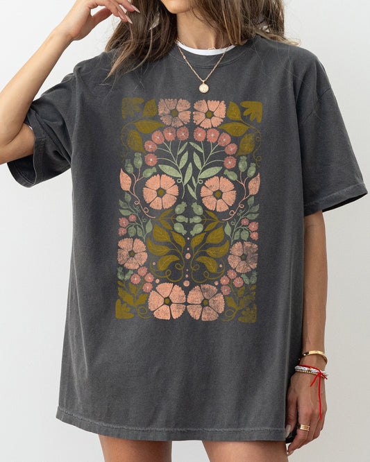 Fall Folk Art Flowers, Botanical, Simplicity, Autumn, Thanksgiving, Halloween, Floral Shirt Comfort Colors T-Shirt