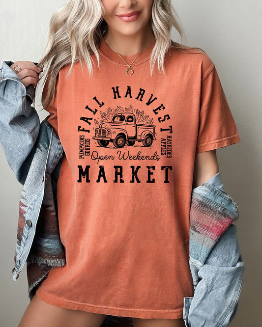 Fall Harvest Market, Hayrides, Pumpkins, Autumn, Thanksgiving, Halloween Shirt Comfort Colors T-Shirt