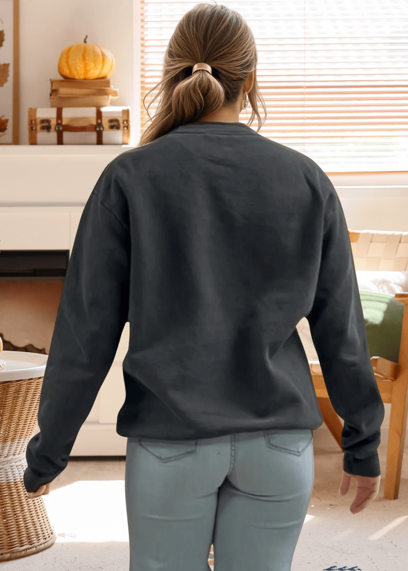 Artsy Reindeer Graphic Heavyweight Sweatshirt