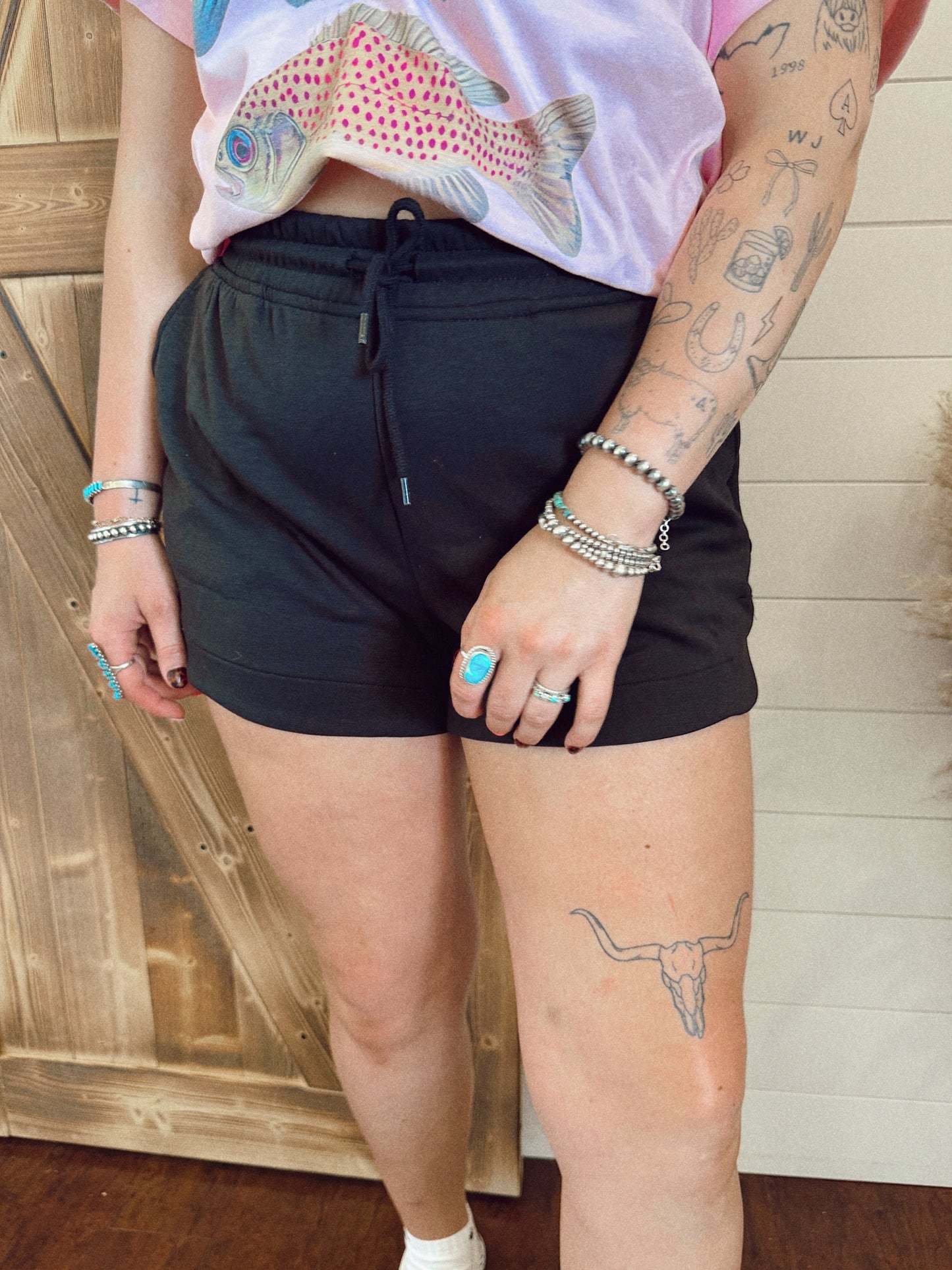 ZENANA SCUBA SHORTS: BLACK