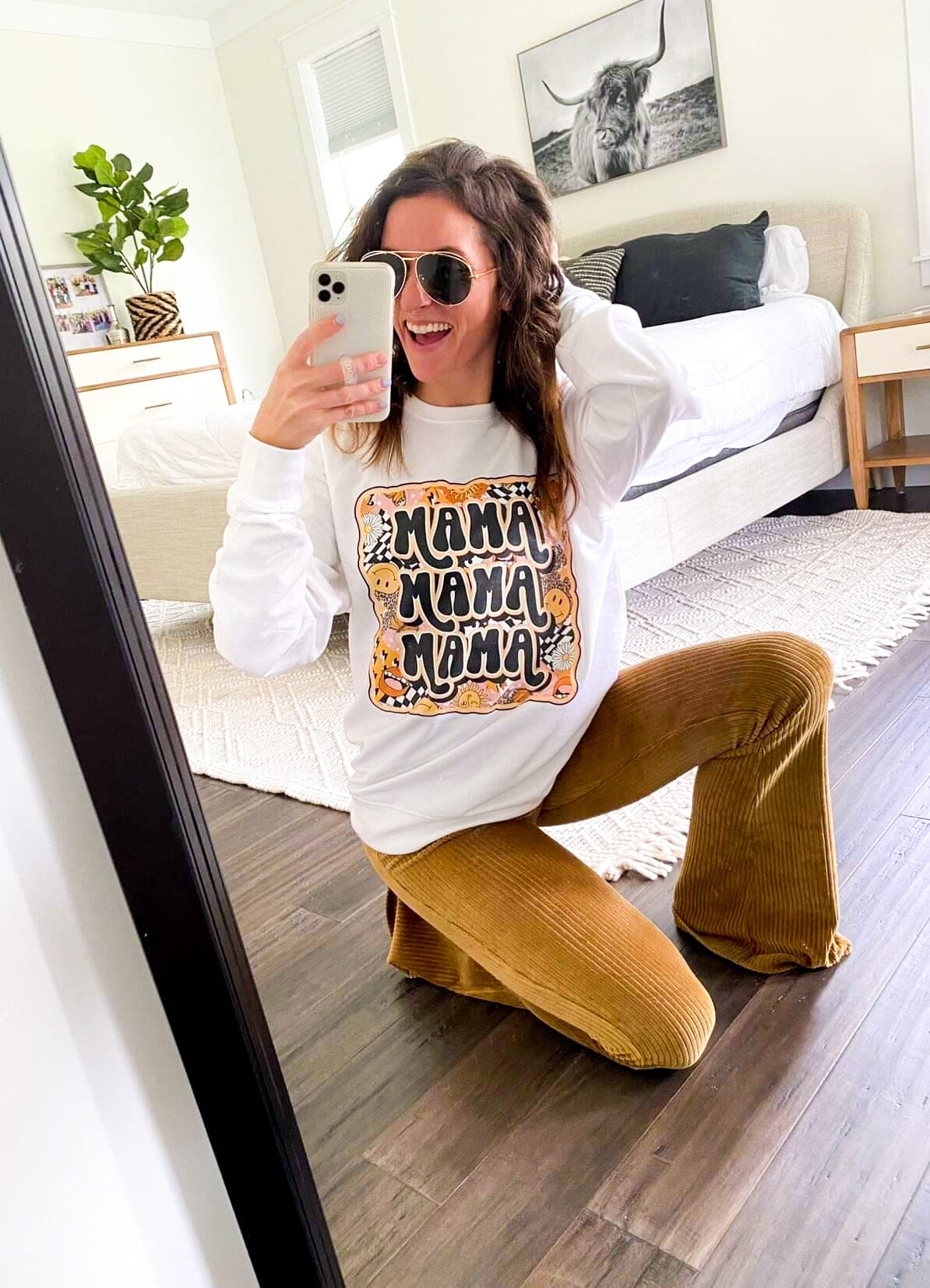 Vintage Mama Smiley Pullover