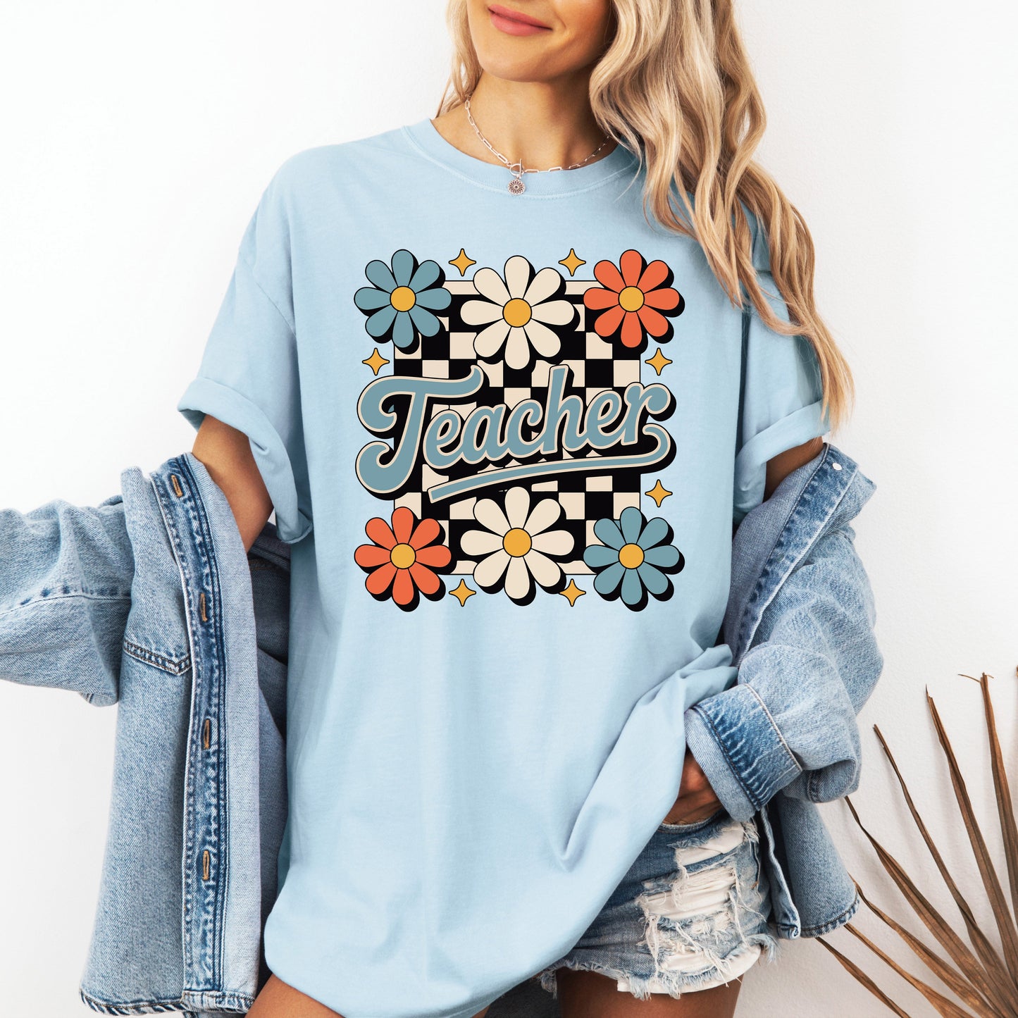 Teacher, Retro Floral, Checkered, First Day of School, Cute, Teacher Appreciation, Coquette, Comfort Colors T-Shirt