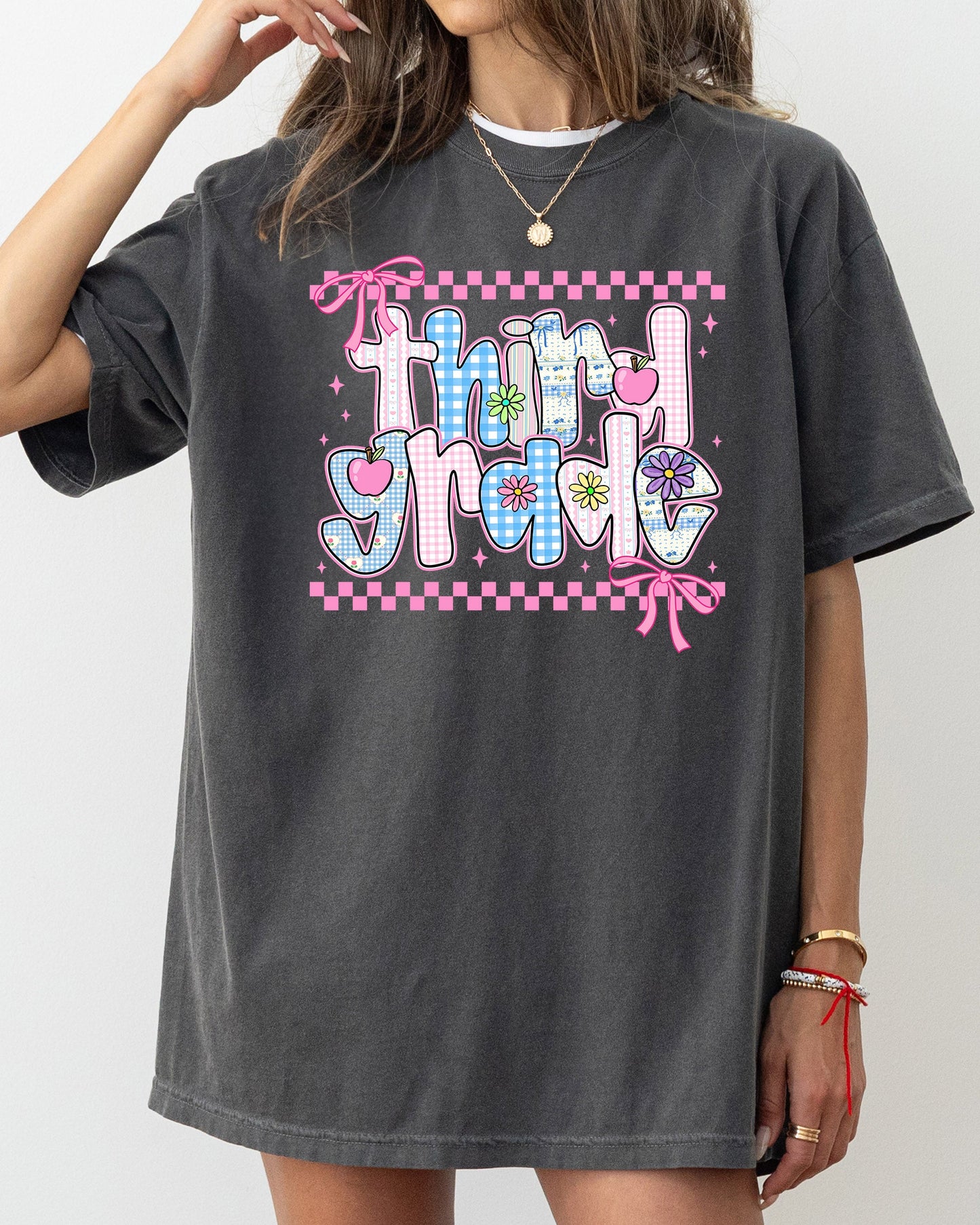 Third Grade Teacher, Retro, Checkered, Back to School, First Day of School, Cute, Teacher Appreciation, Coquette, Comfort Colors T-Shirt