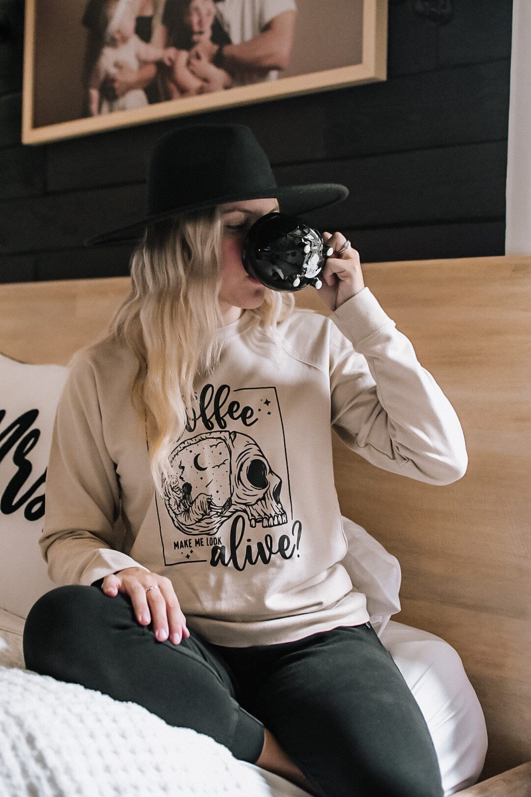 Does This Coffee Make Me Look Alive Pullover
