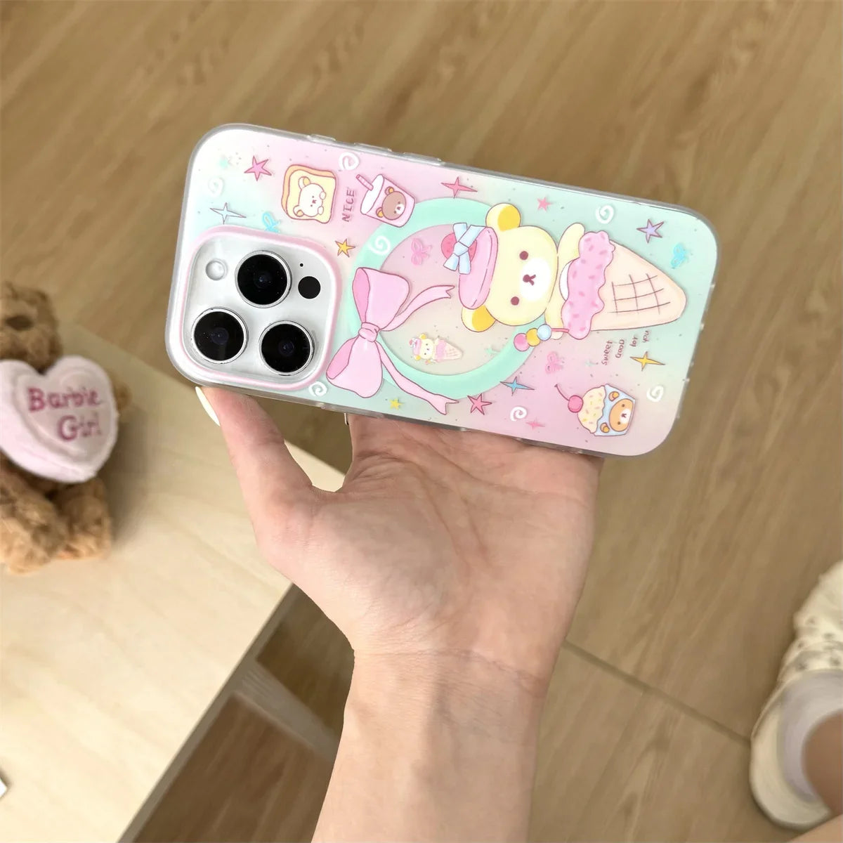 Cute ice cream is easily attracted by bear magnets Phone Case