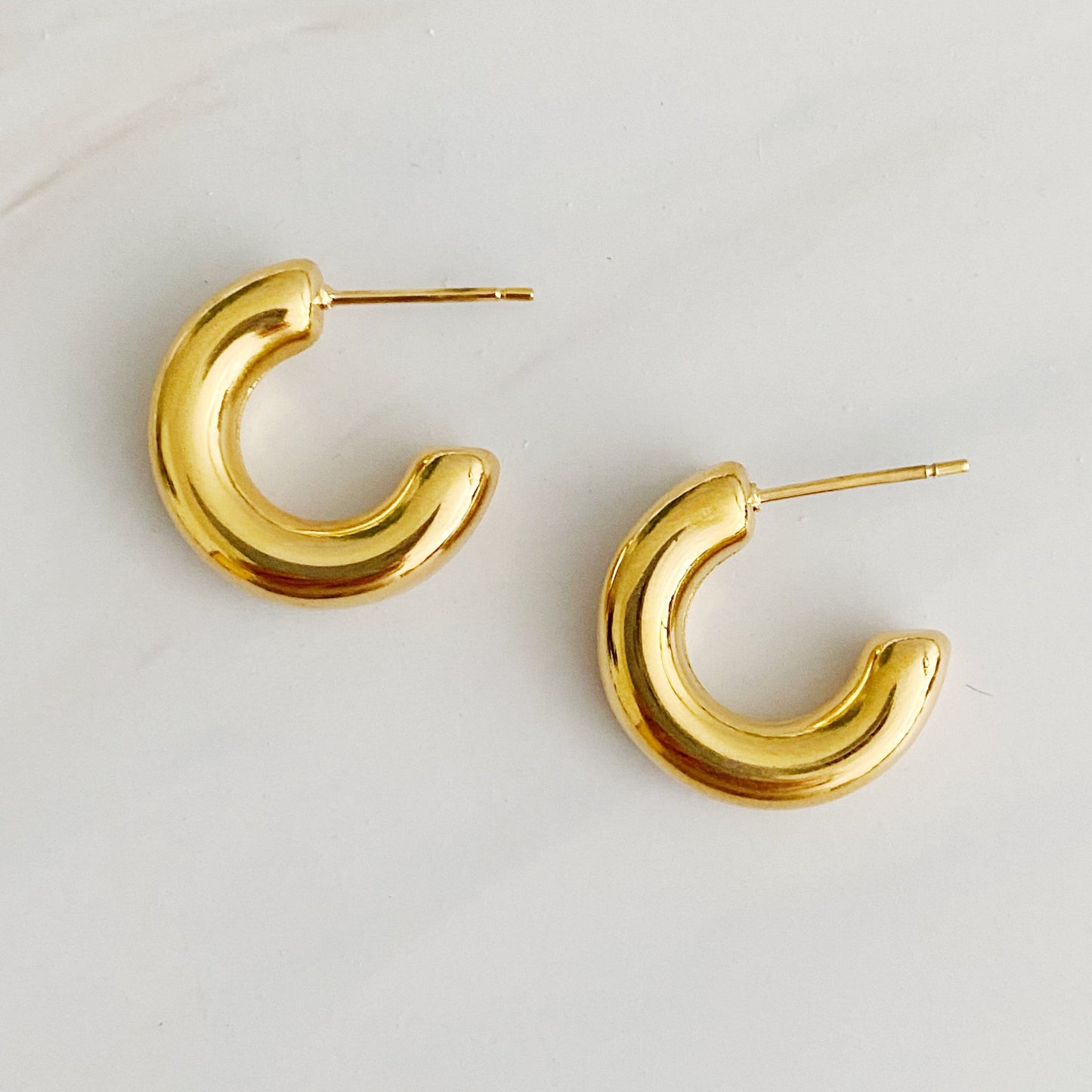 Smaller Polished Hollow Hoop Earrings - Aaria Tees