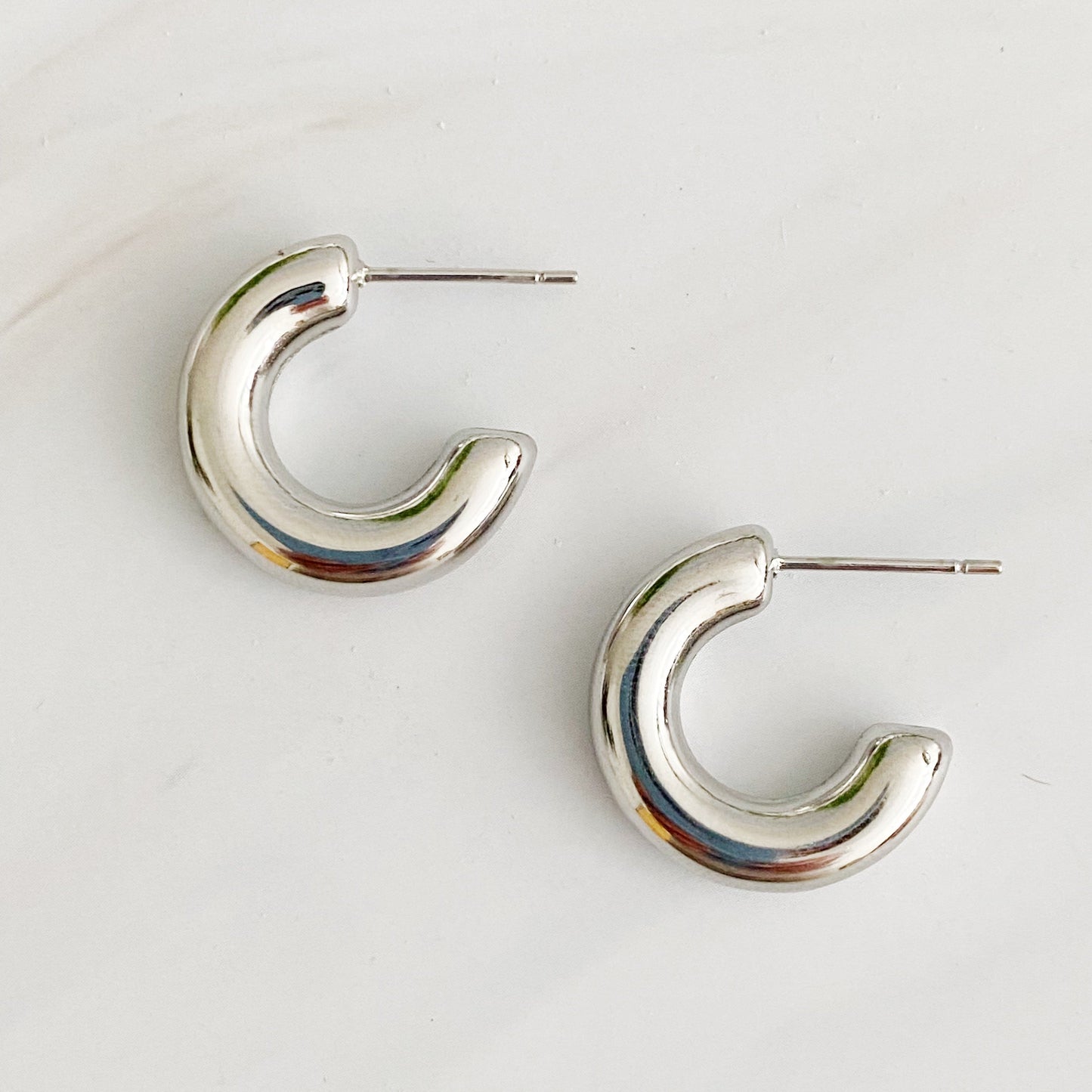 Smaller Polished Hollow Hoop Earrings - Aaria Tees