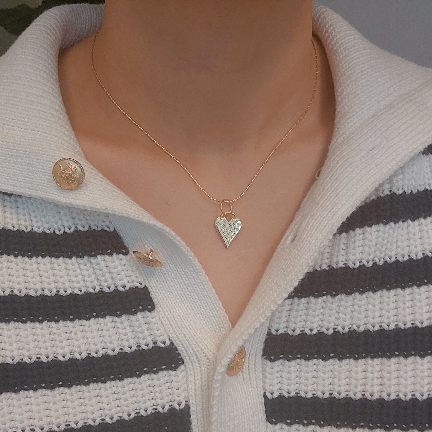 Stars Throw Heart Necklace - Aaria Tees