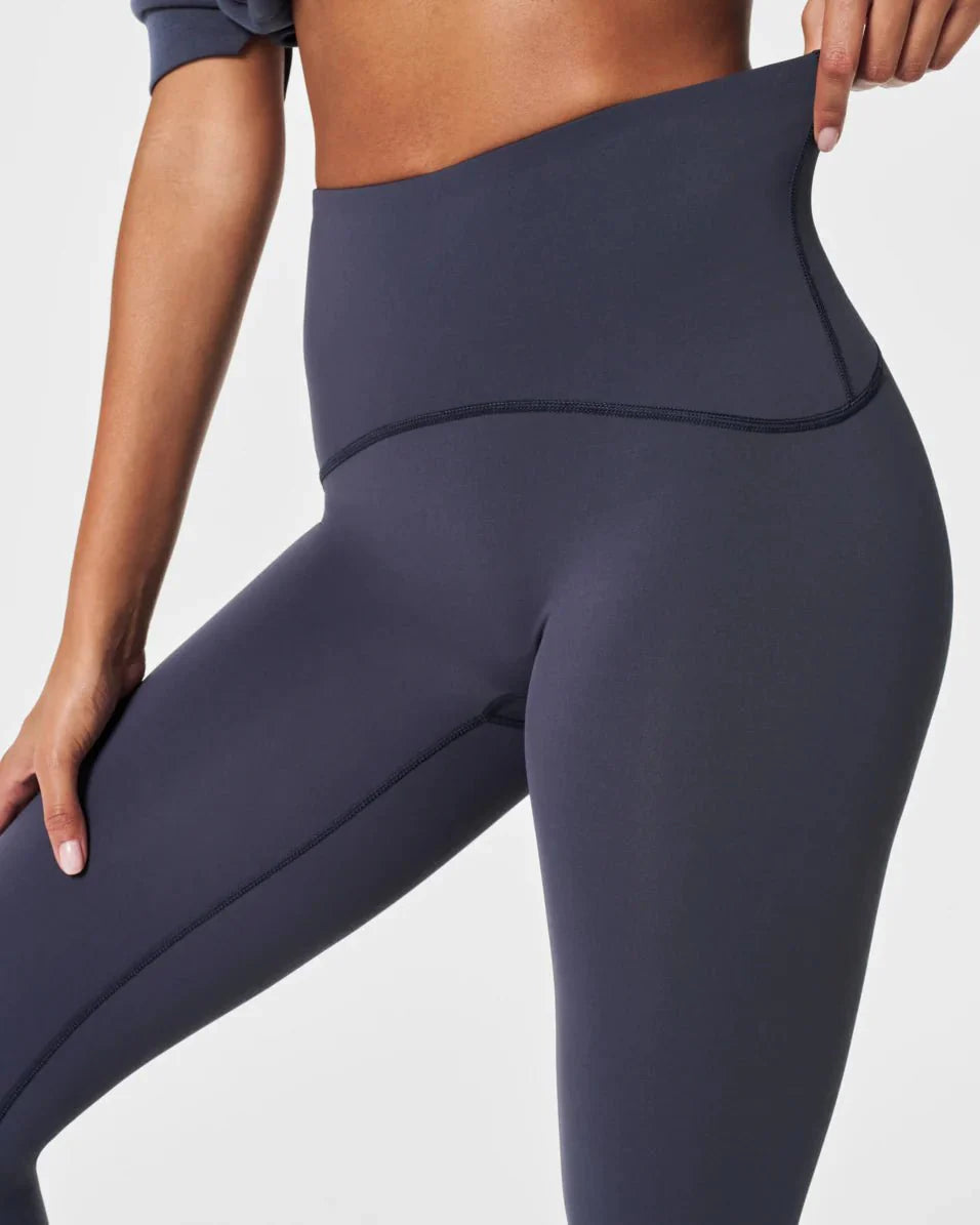 SPANXshape™ Booty Boost® 7/8 Leggings