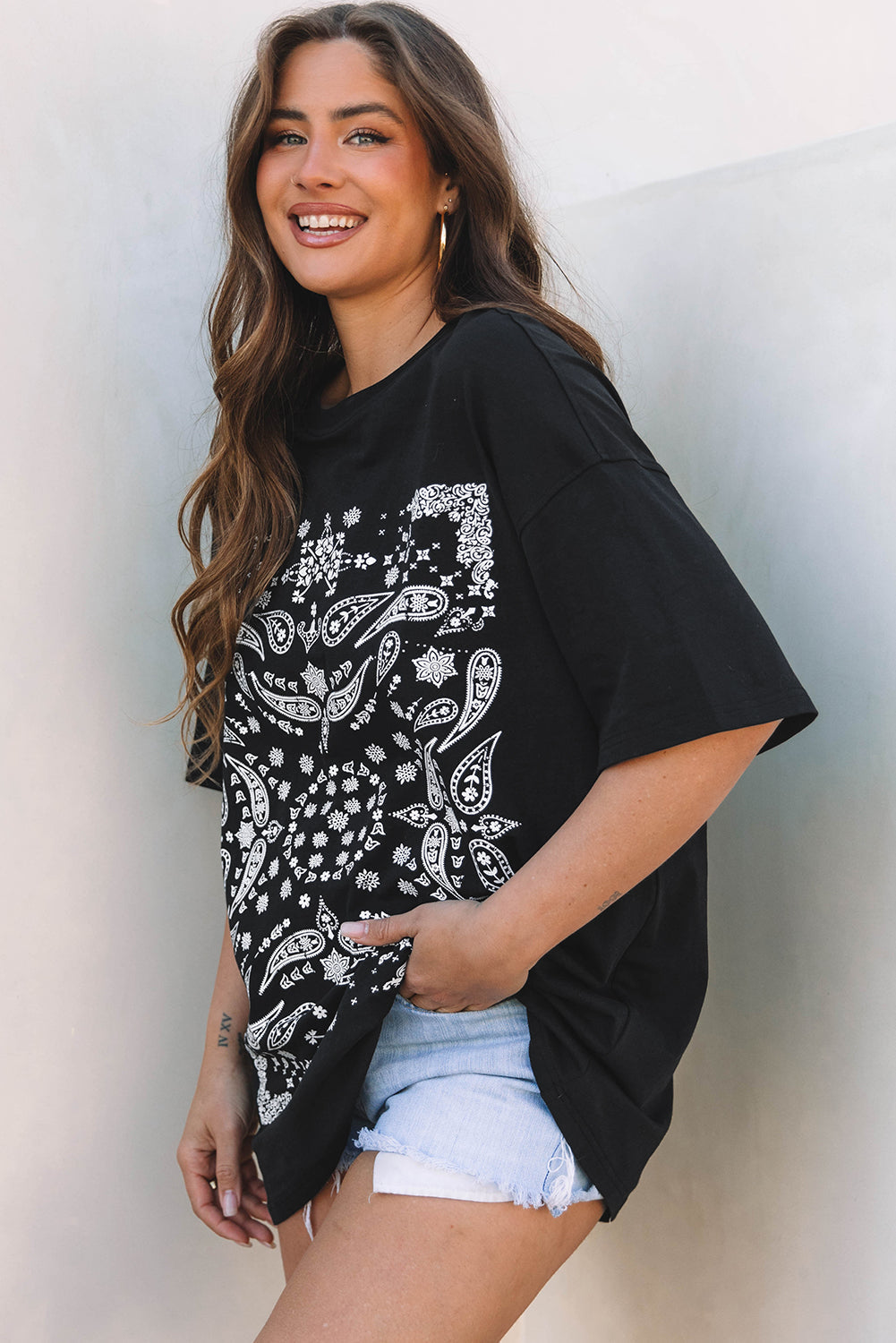 Black Paisley Print Crew Neck Loose Fit Tunic Tee Aaria Tees