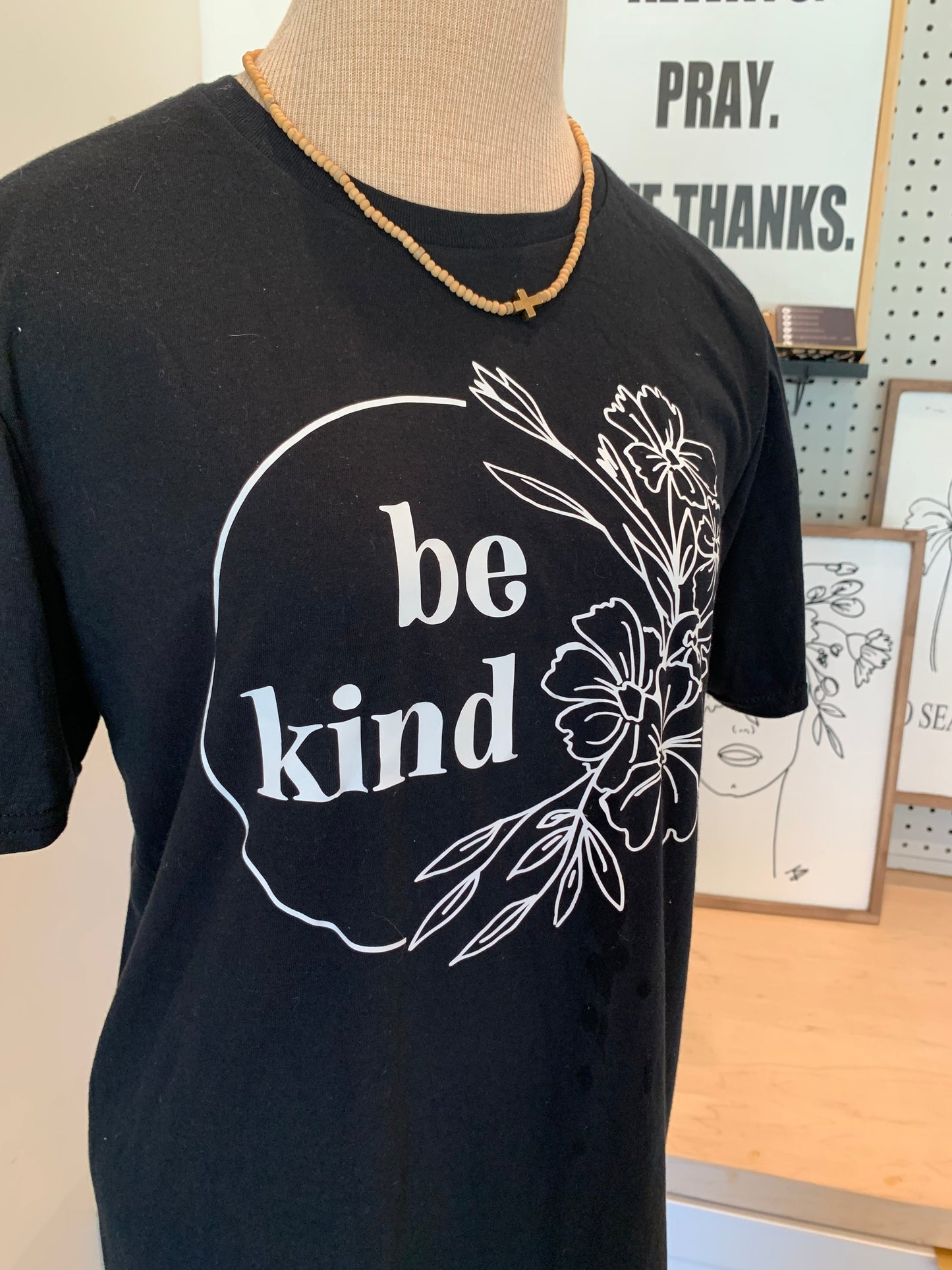 Be kind Jesus has your back floral tshirt