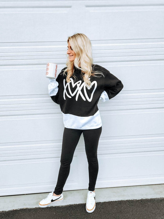 XOXO Puff Print Crew