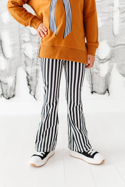 Striped Bow | SIDE-SPLIT SWEATSHIRT