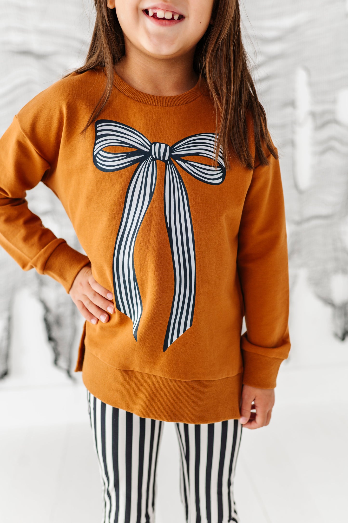 Striped Bow | SIDE-SPLIT SWEATSHIRT