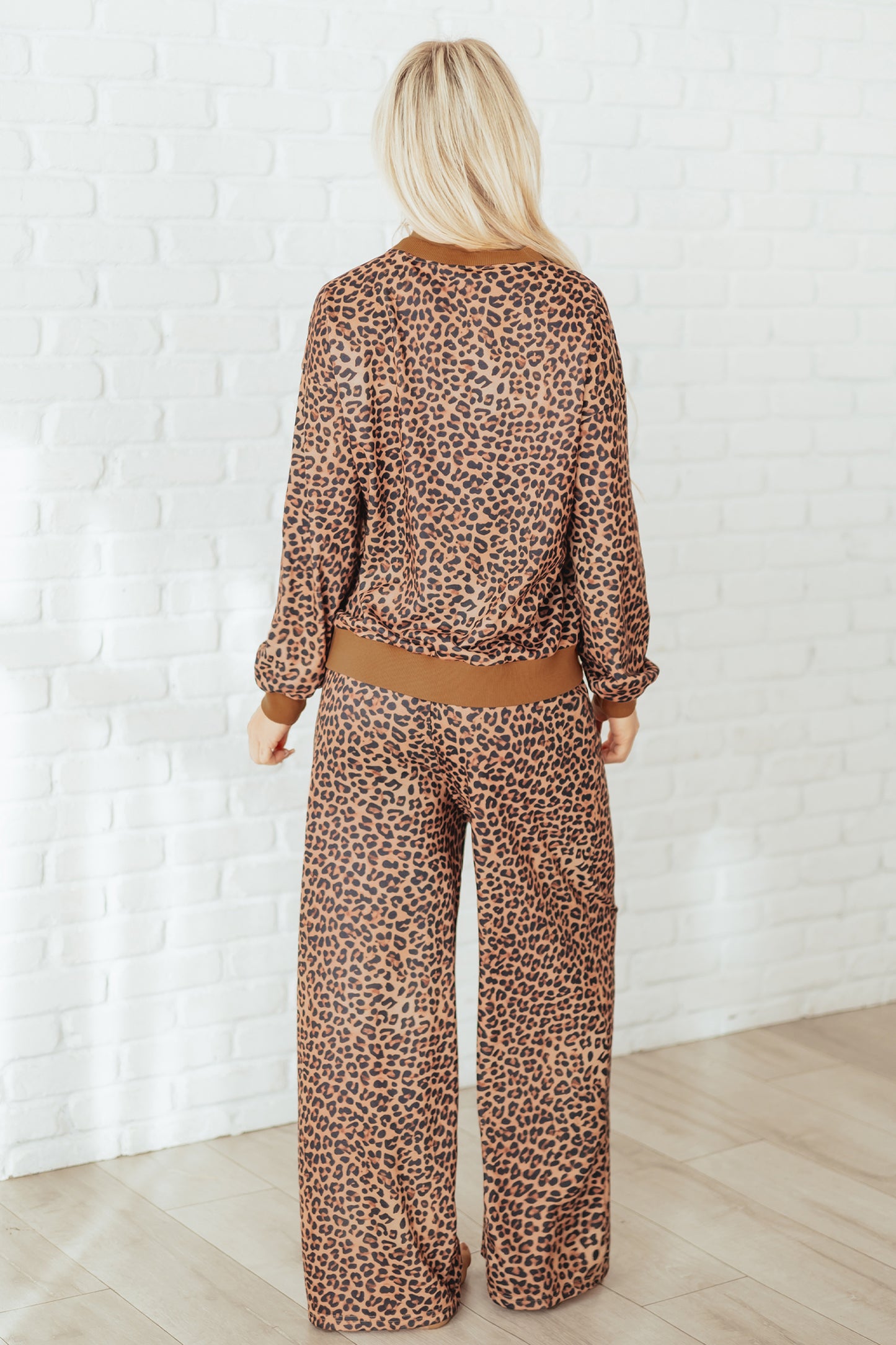 Khaki Leopard Pullover and Pants 2pcs Outfit with Bow Embroidery