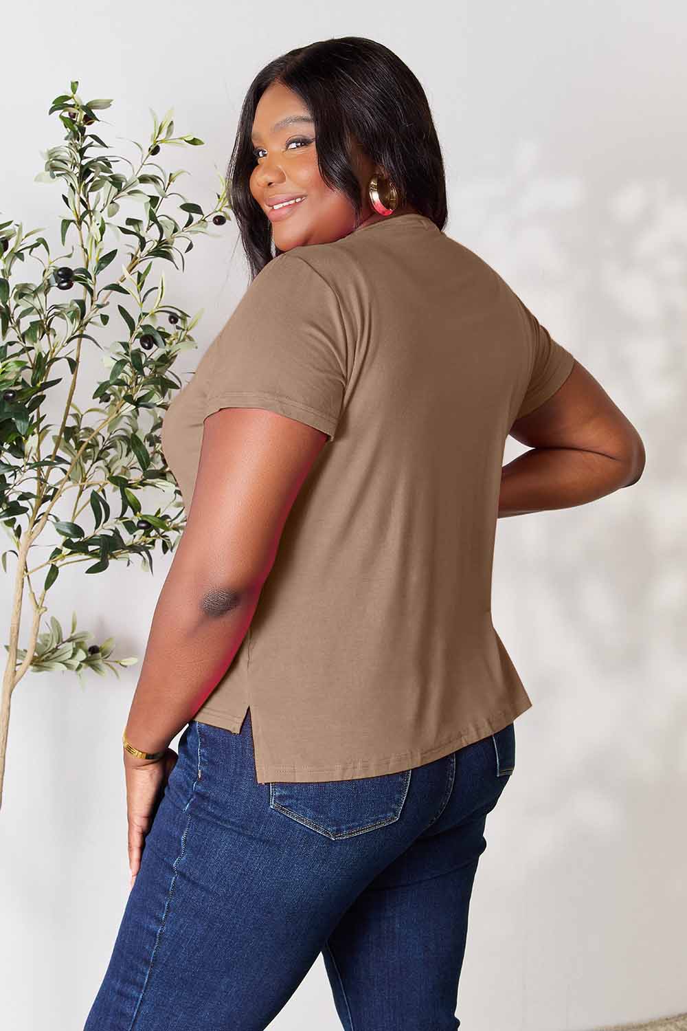 Aaria Tees