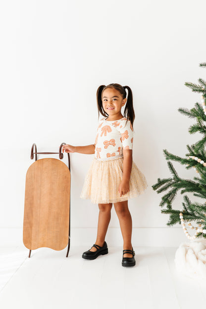 Gingerbread Bow | Scoop Back TEE