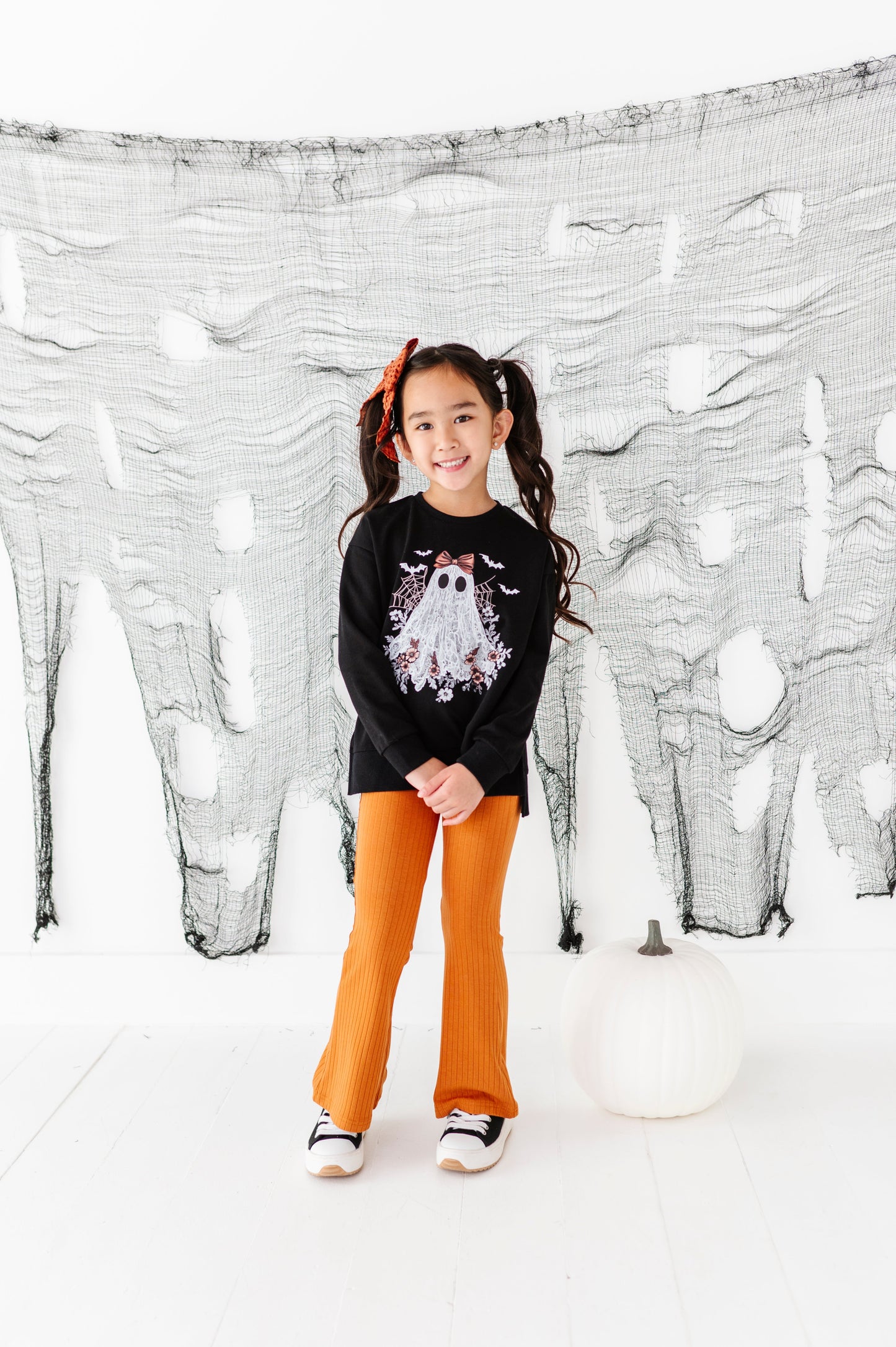 Lacey the Ghost | SIDE-SPLIT SWEATSHIRT