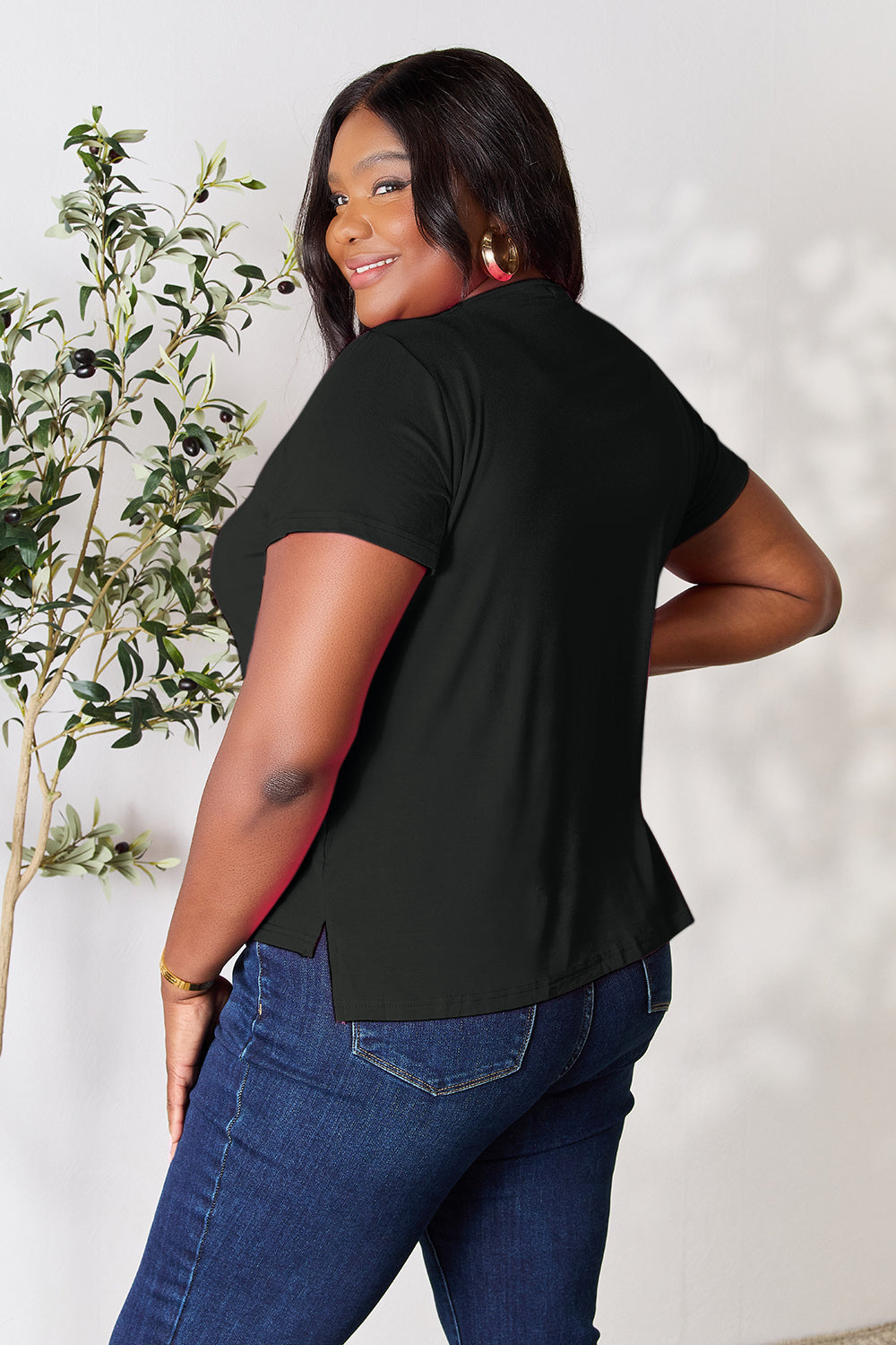 Aaria Tees