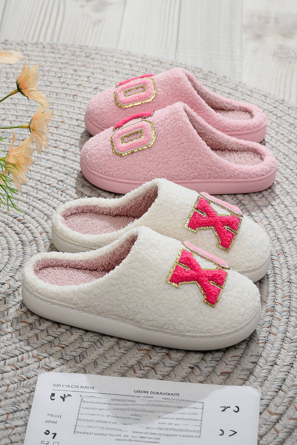 Pink XOXO Letter Graphic Plush Winter Slippers