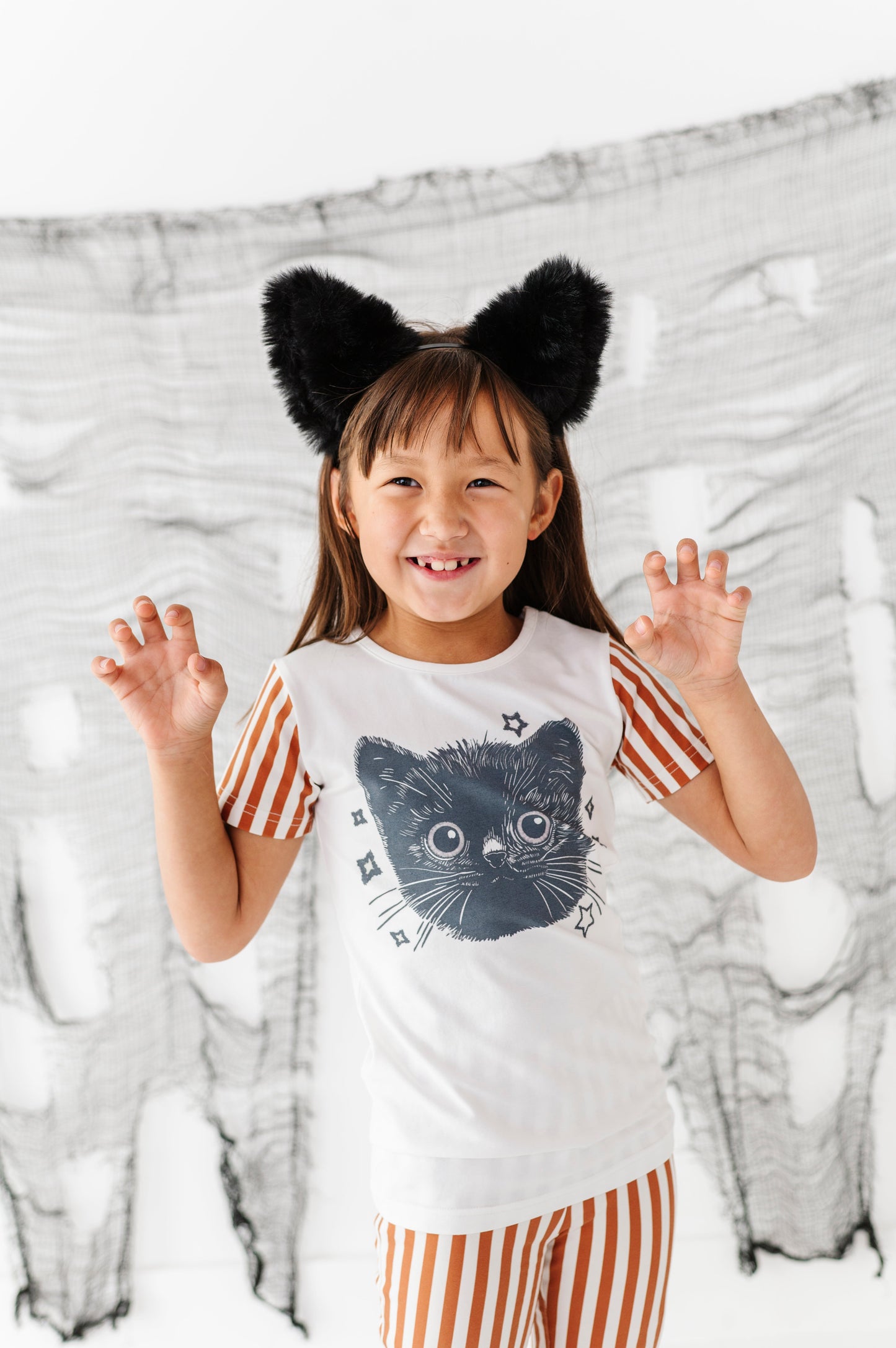 Kitty Cat Magic | TEE