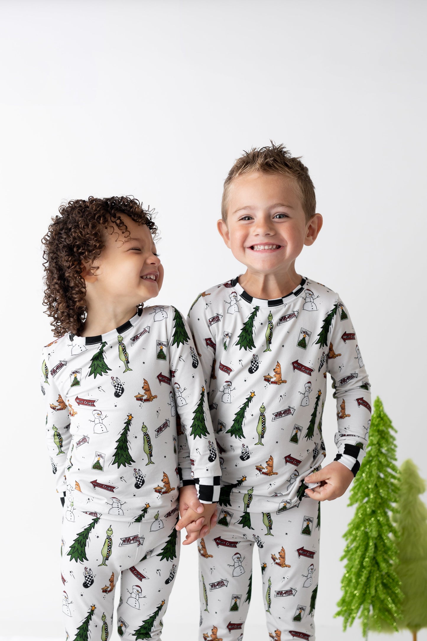 Holiday in Whoville-AK Dreamers Bamboo 2PC PJ’s PRE ORDER