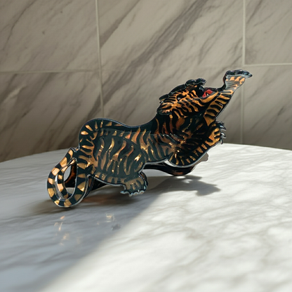 "Attack" Style Tiger Hair Clip | Claw Clip in Velvet Travel Bag