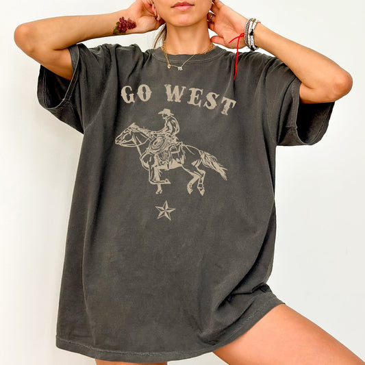 Go West, Cowboy, Horse, Western, Retro, Vintage, Tshirt Comfort Colors T-Shirt