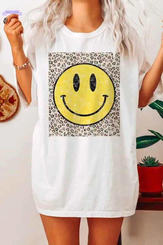 HAPPY LEOPARD GRAPHIC T-SHIRT - Aaria Tees