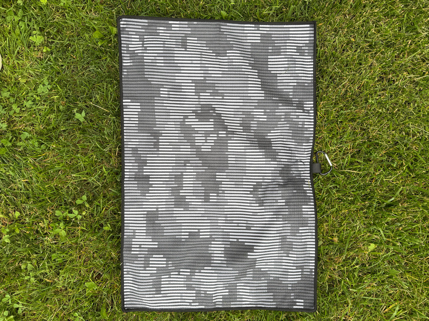 Tempo Golf Towel - Black Camo Aaria Tees