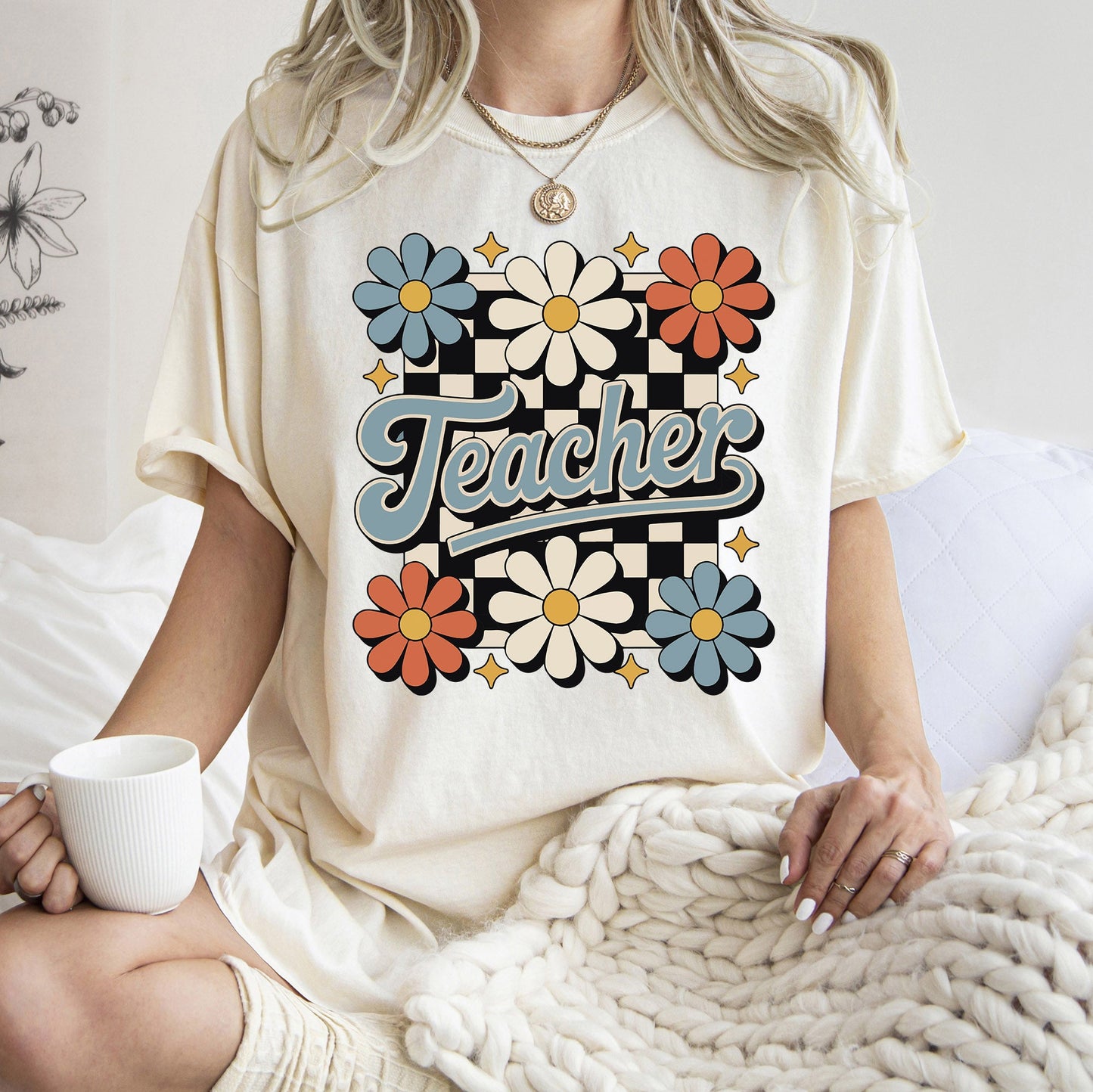 Teacher, Retro Floral, Checkered, First Day of School, Cute, Teacher Appreciation, Coquette, Comfort Colors T-Shirt