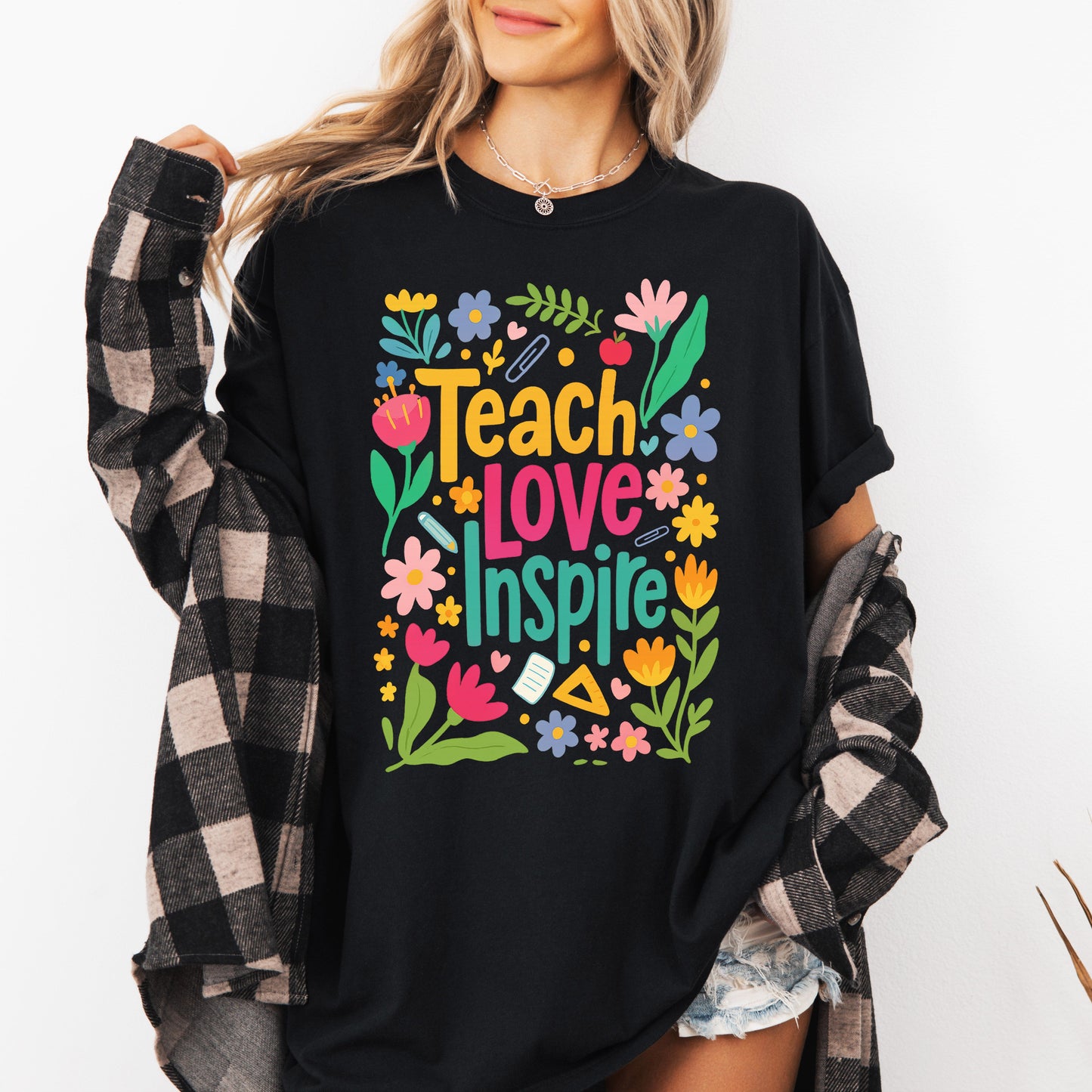 Teach Love Inspire, Floral, Boho, Retro, First Day of School, Cute, Teacher Appreciation, Coquette, Comfort Colors T-Shirt