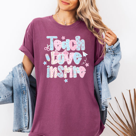 Teach Love Inspire, Pastel, Teacher, Back to School, First Day of School, Cute, Teacher Appreciation, Coquette, Comfort Colors T-Shirt