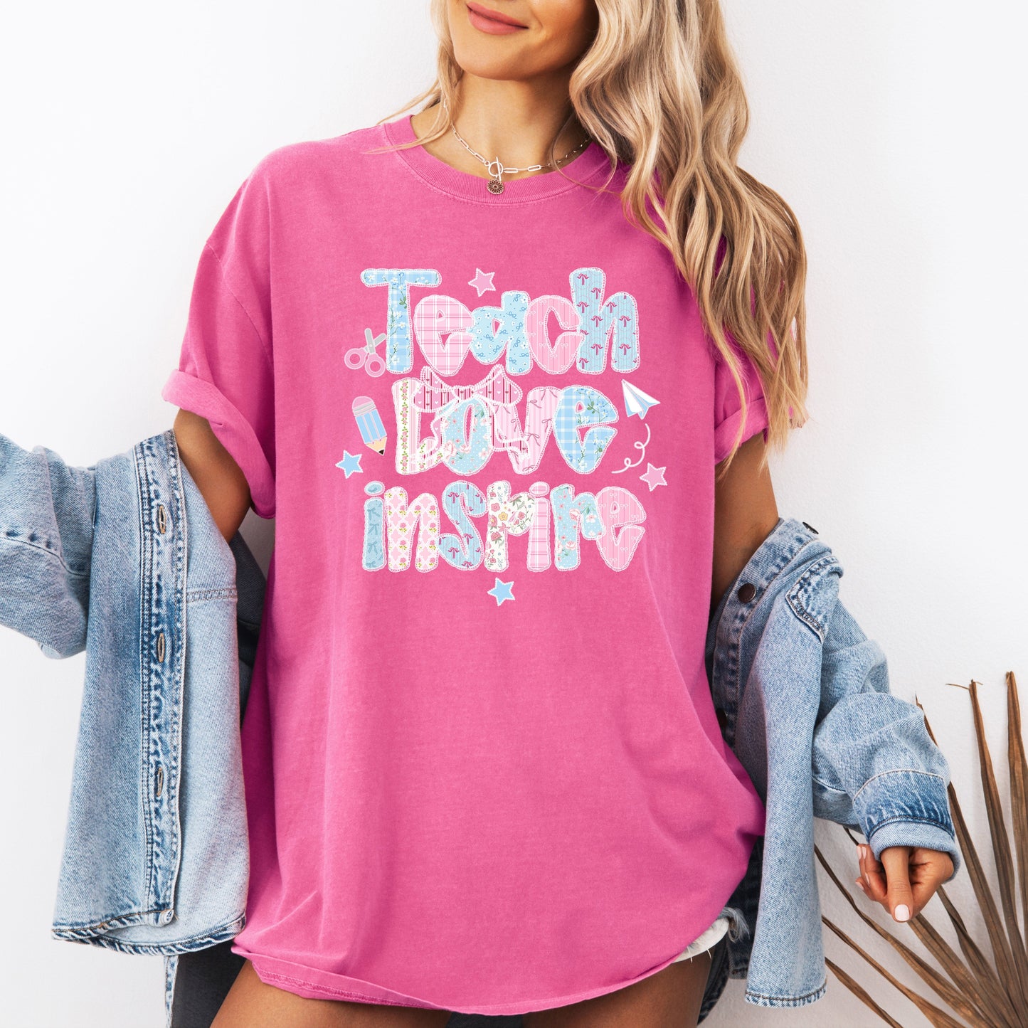 Teach Love Inspire, Pastel, Teacher, Back to School, First Day of School, Cute, Teacher Appreciation, Coquette, Comfort Colors T-Shirt