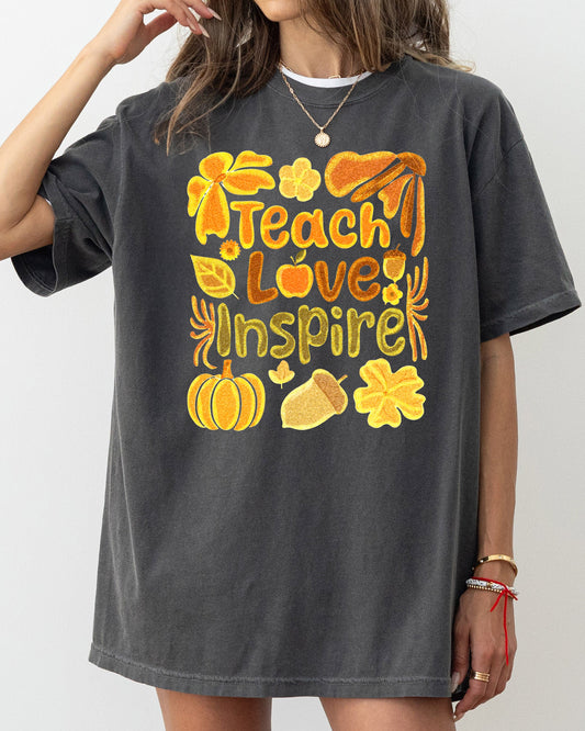Teach Love Inspire, Teacher, Fall, Back to School, First Day of School, Cute, Teacher Appreciation, Coquette, Comfort Colors T-Shirt