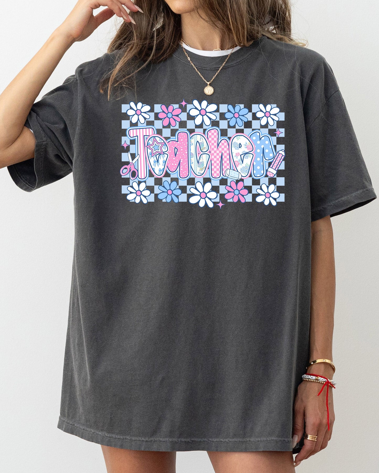 Floral, Teacher, Checkered, Retro, Back to School, Bow, First Day of School, Cute, Teacher Appreciation, Coquette, Comfort Colors T-Shirt