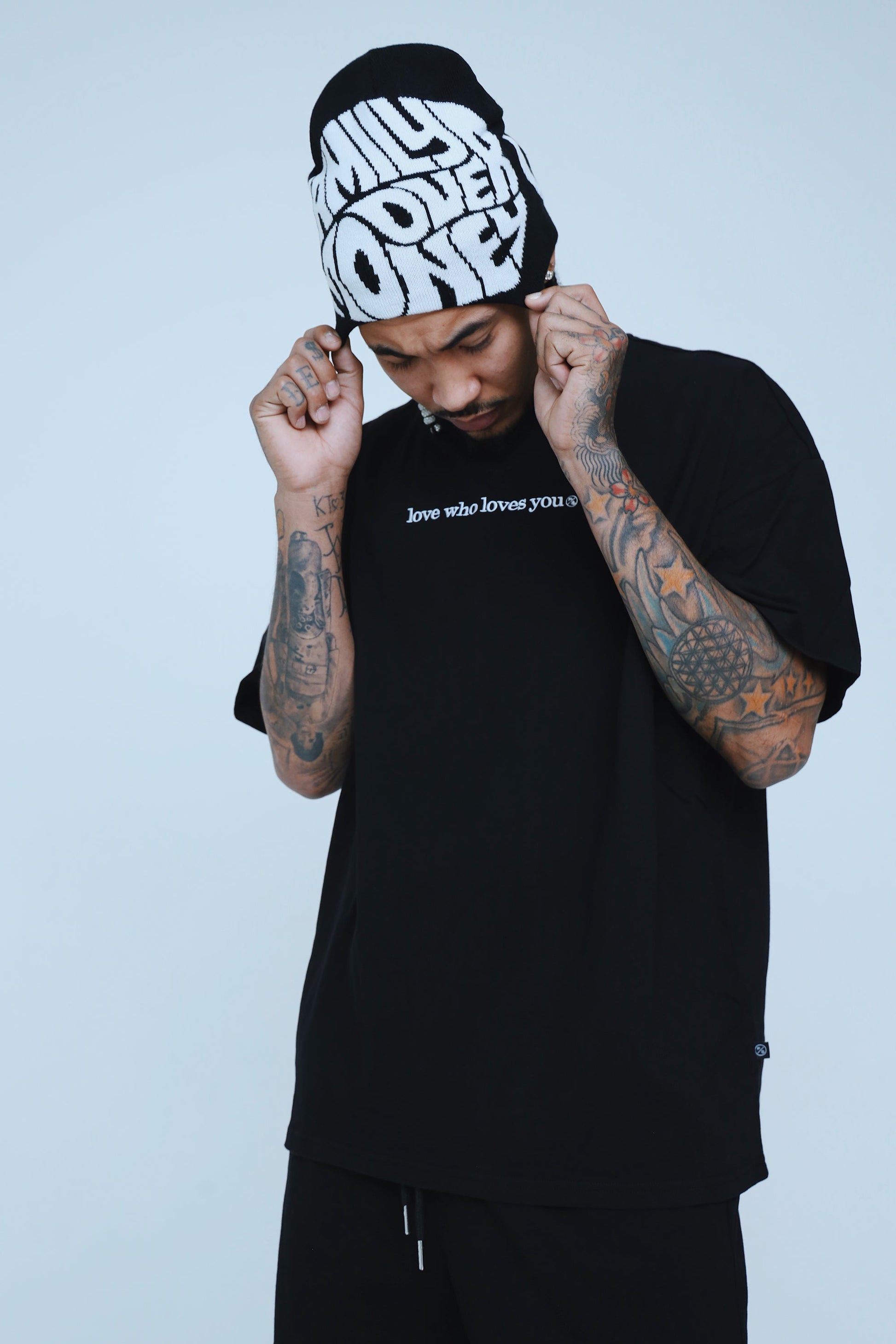 Love Who Loves You (Black - Oversize Shirt) - Aaria Tees