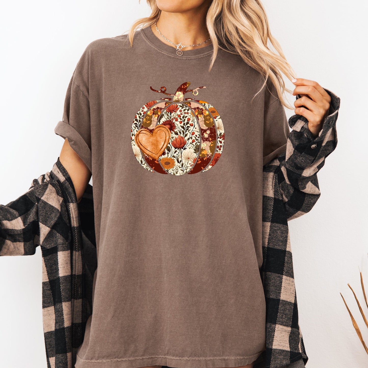 Pumpkin, Heart, Love, Thanksgiving, Fall, Autumn, Halloween, Flower, Floral Tshirt Comfort Colors T-Shirt