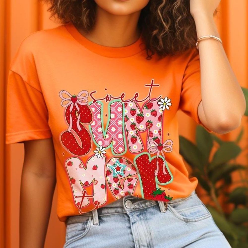 Sweet Summertime Graphic Tee – Cute Retro Summer T-Shirt, Aesthetic Beach Vibes, Casual Trendy Outfit