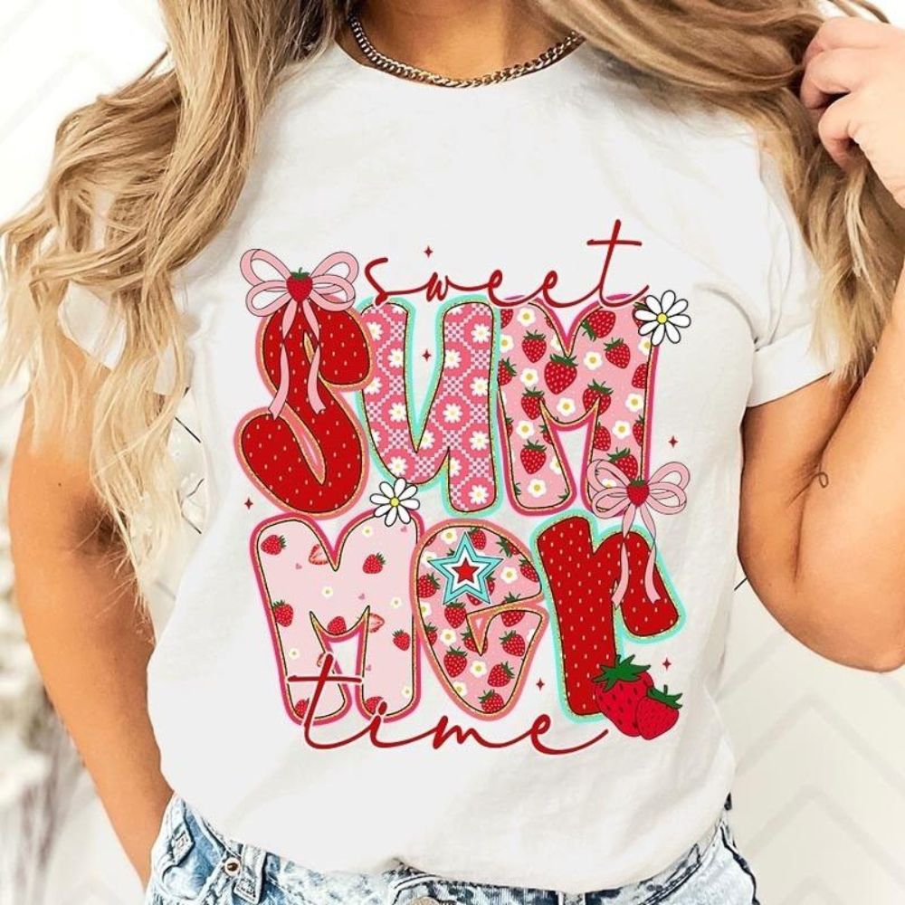 Sweet Summertime Graphic Tee – Cute Retro Summer T-Shirt, Aesthetic Beach Vibes, Casual Trendy Outfit