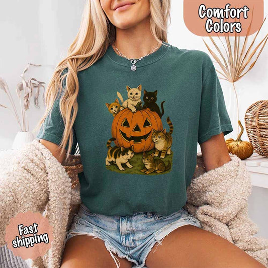 Vintage 90s Cat Halloween Comfort Colors Shirt – Retro Tee for Cat Lovers