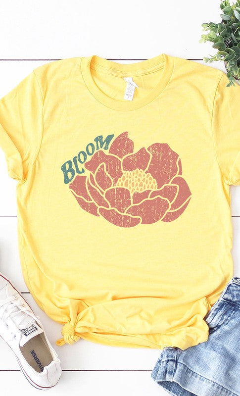 Retro Bloom Floral Graphic Tee PLUS - Aaria Tees